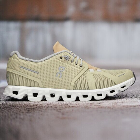 On Cloud 5 Sneakers - Picture 1 of 8